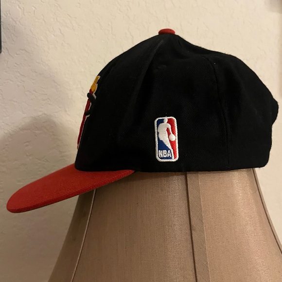 Miami Heat basketball cap - Picture 2 of 5
